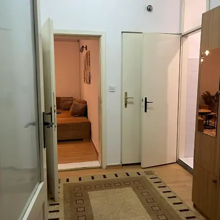 Nicol Apartament *